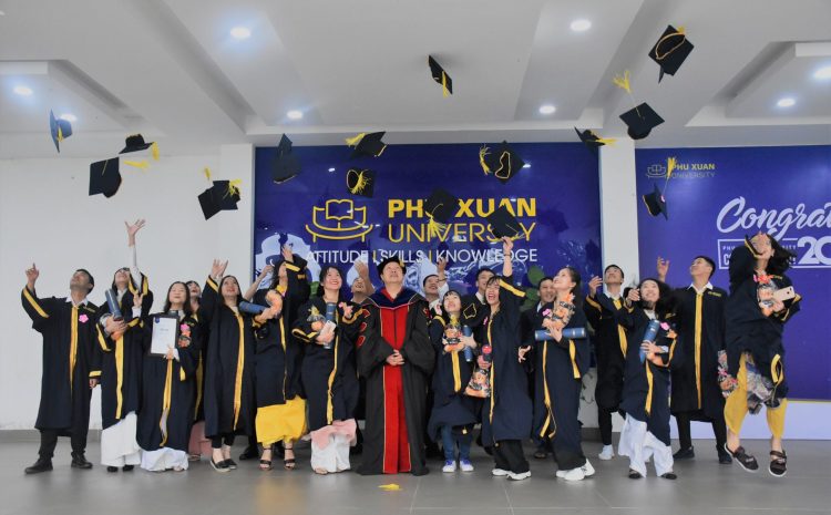 Tự hào Lễ tốt nghiệp Đại học Chính quy 2020 tại Đại học Phú Xuân