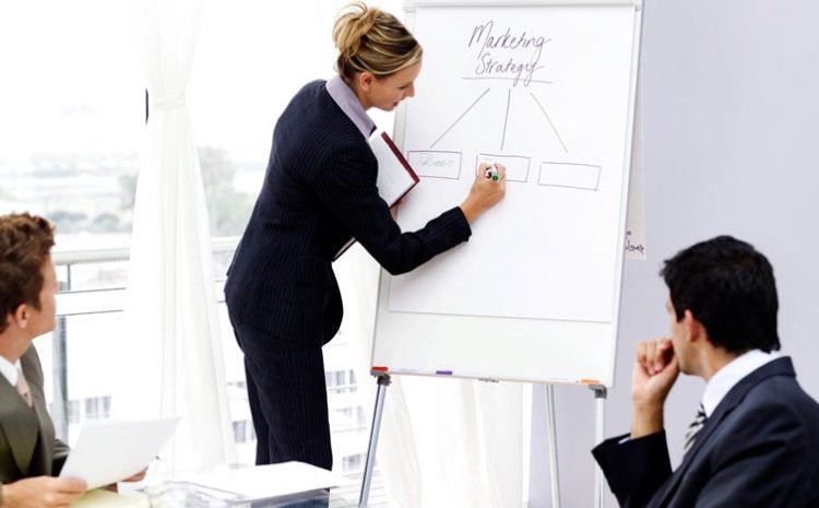  9 kỹ năng thiết yếu trong đào tạo nhân viên Marketing hiện nay