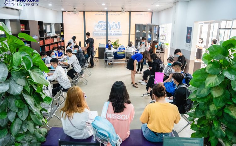  Hơn 1.400 thí sinh đăng ký xét tuyển vào Trường đại học Phú Xuân