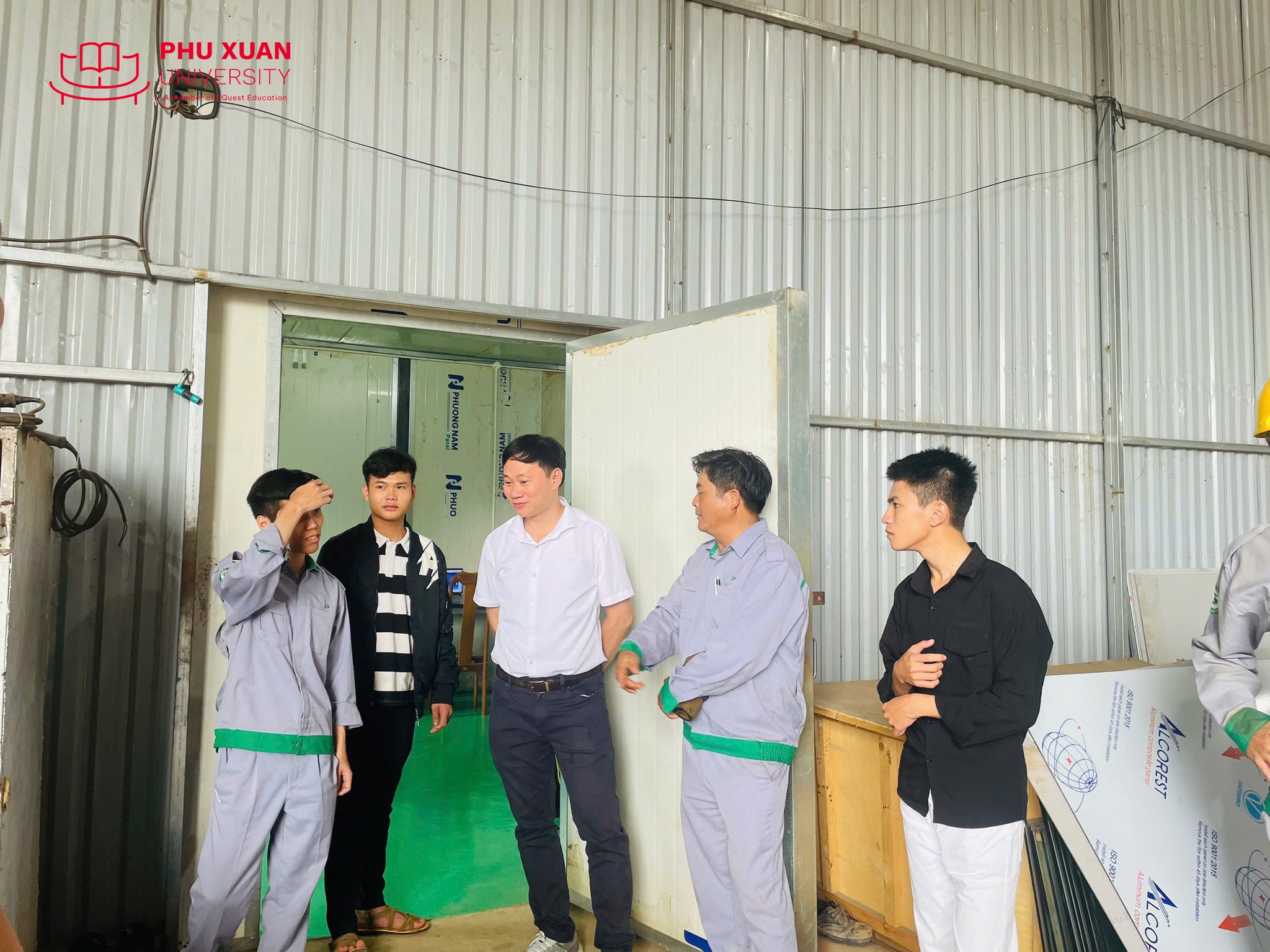 Sinh viên thế hệ mới Trường Đại học Phú Xuân Làm – Thực chiến trong môi trường doanh nghiệp