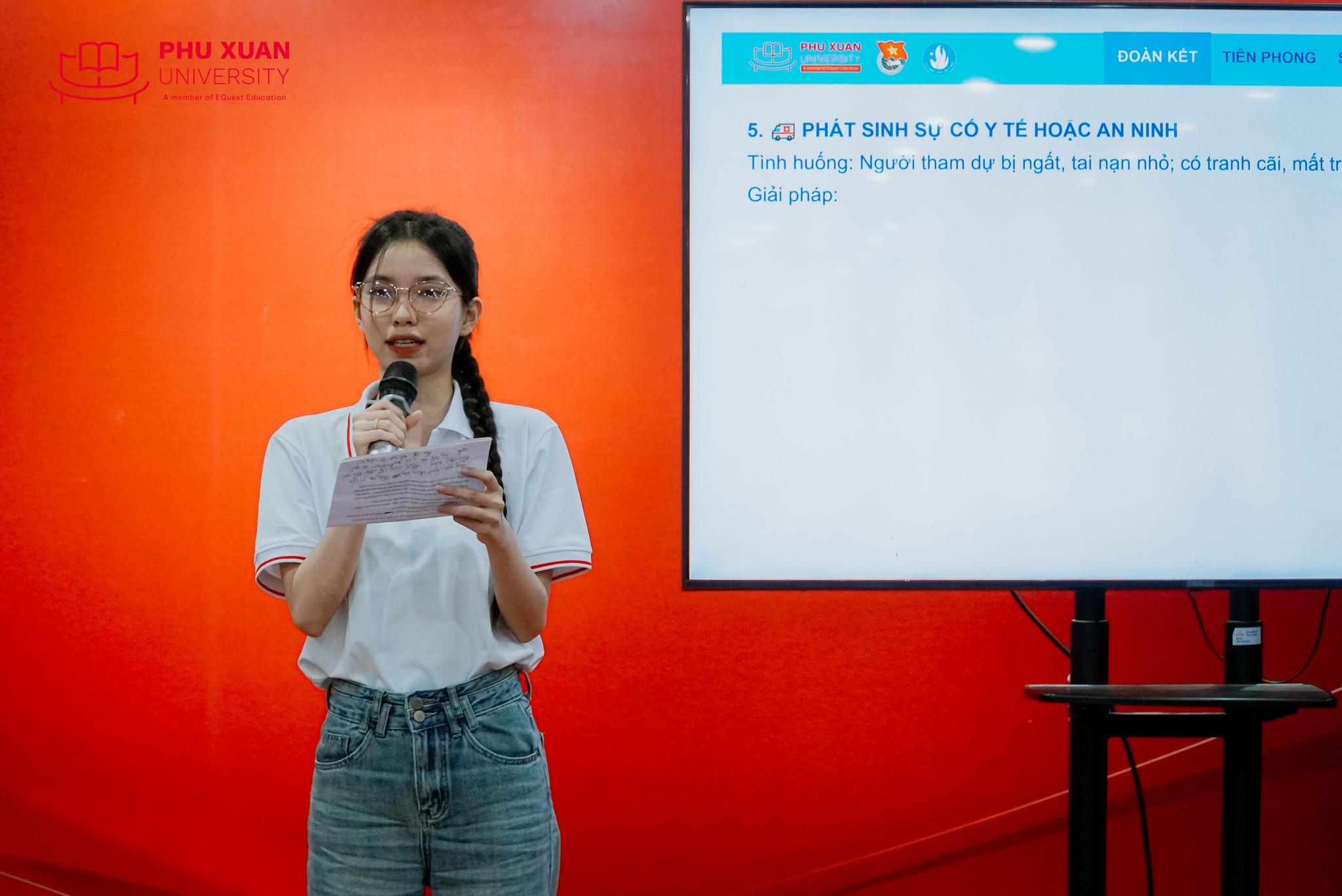 Ngại giao tiếp và không xây dựng mối quan hệ là những sai lầm sinh viên năm nhất thường mắc phải