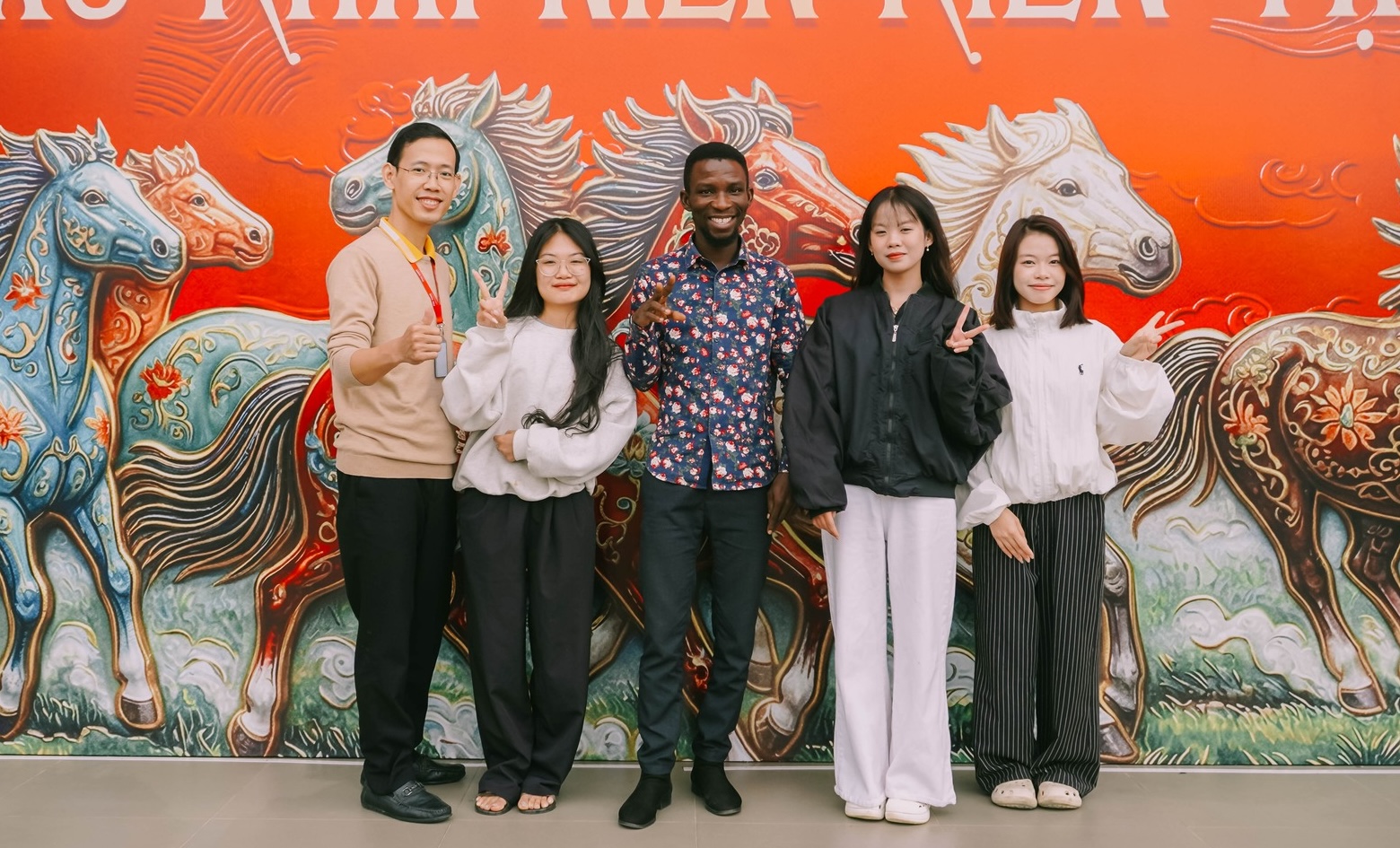 New member quốc tế chính thức gia nhập đội ngũ dịch vụ sinh viên PXU